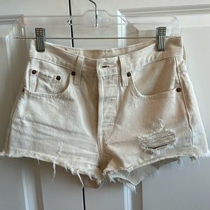 Levi's 501 White Shorts